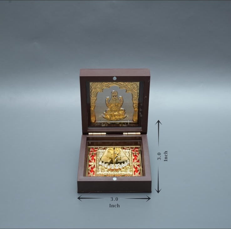 Lakshmi Devi - Small Mantra Peti